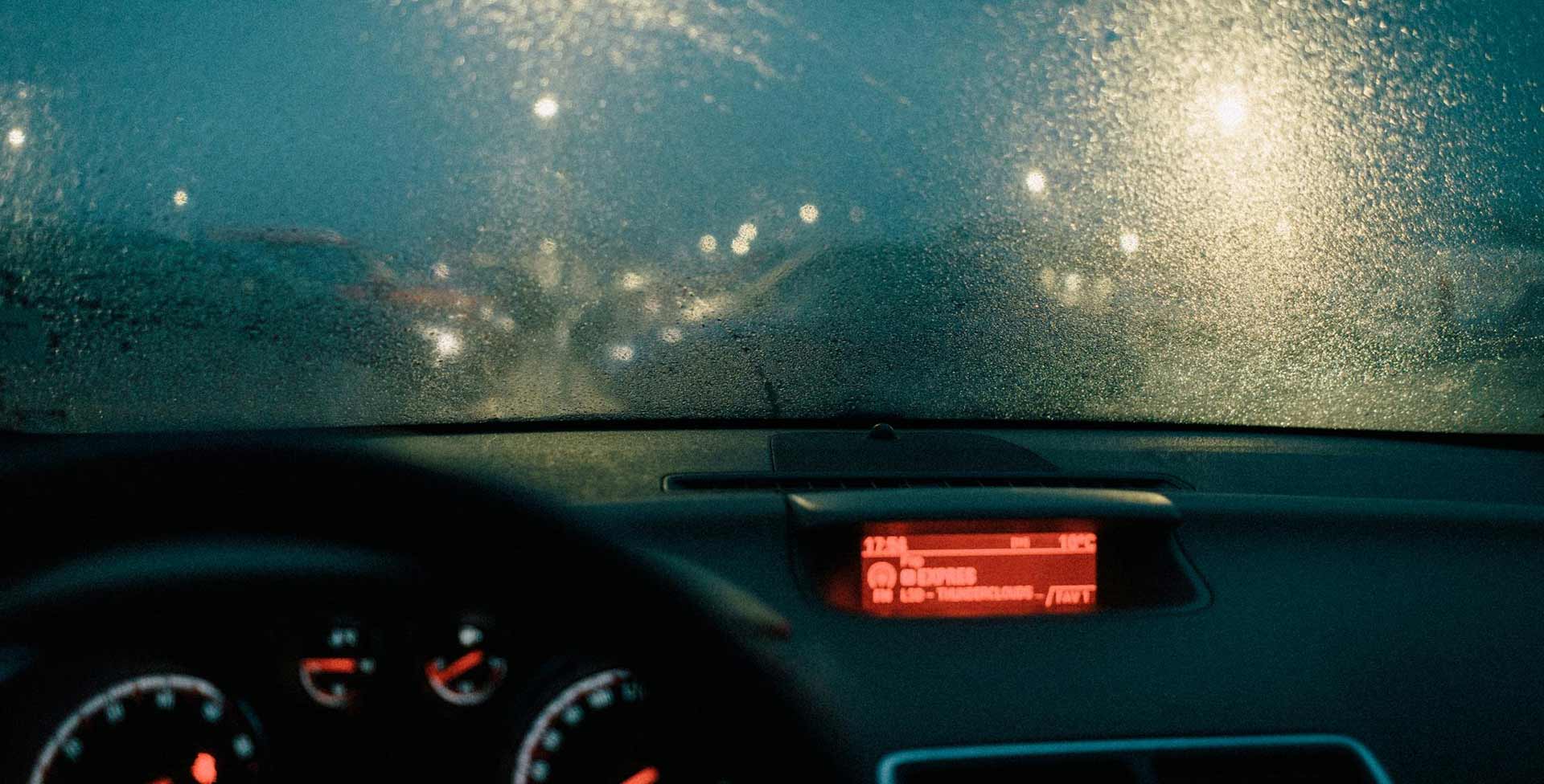 🔧 Tutoriel 2 : Changer les balais d’essuie-glace